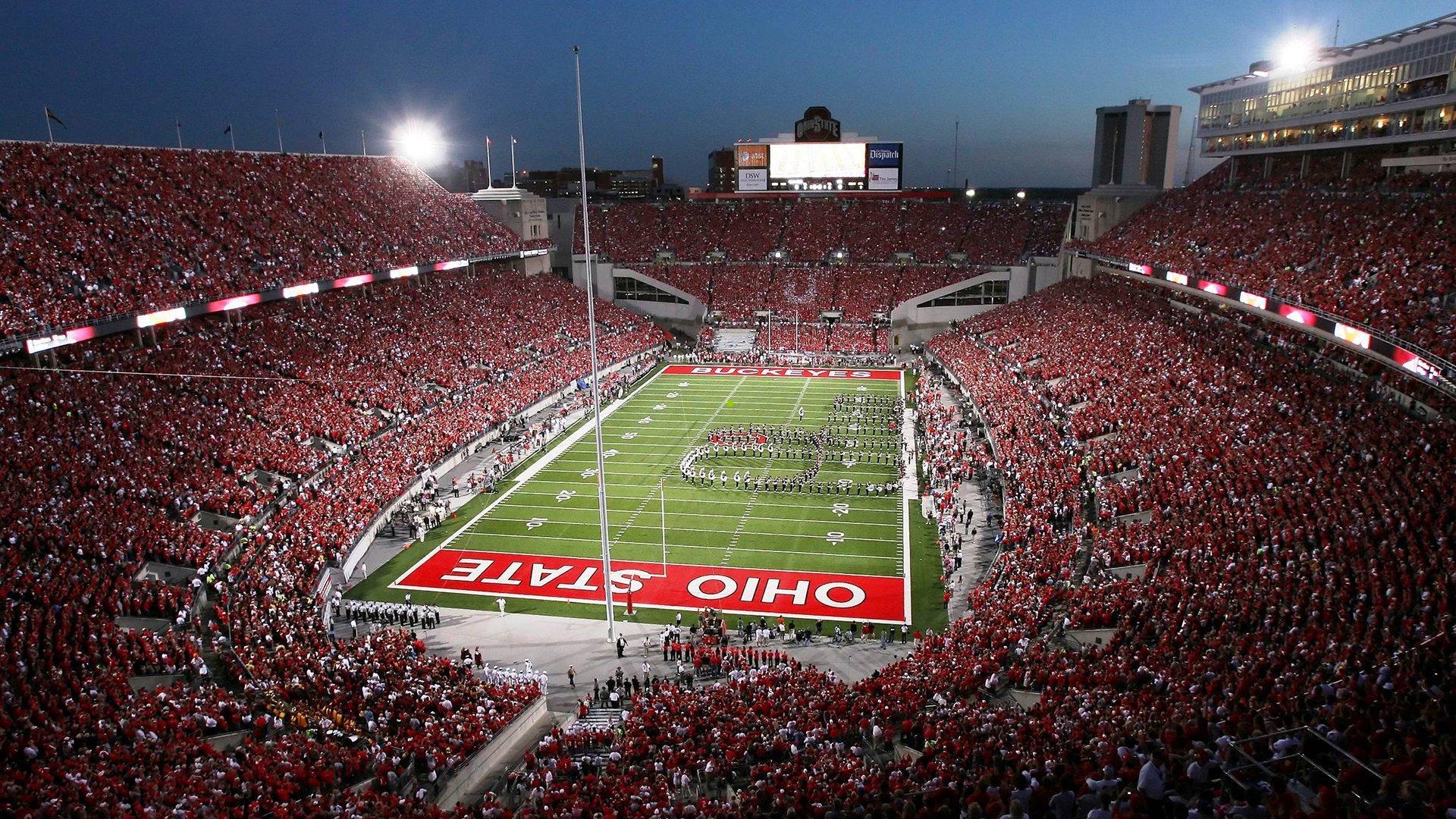 电子竞技产业迎来黄金时代,2018年游戏营收突破1379亿美元,PC端增长放缓推动体育化创新